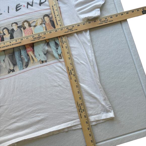 Old Navy Friends Cast Photo Graphic Tee White XL Unisex Relaxed Fit - Picture 4 of 6